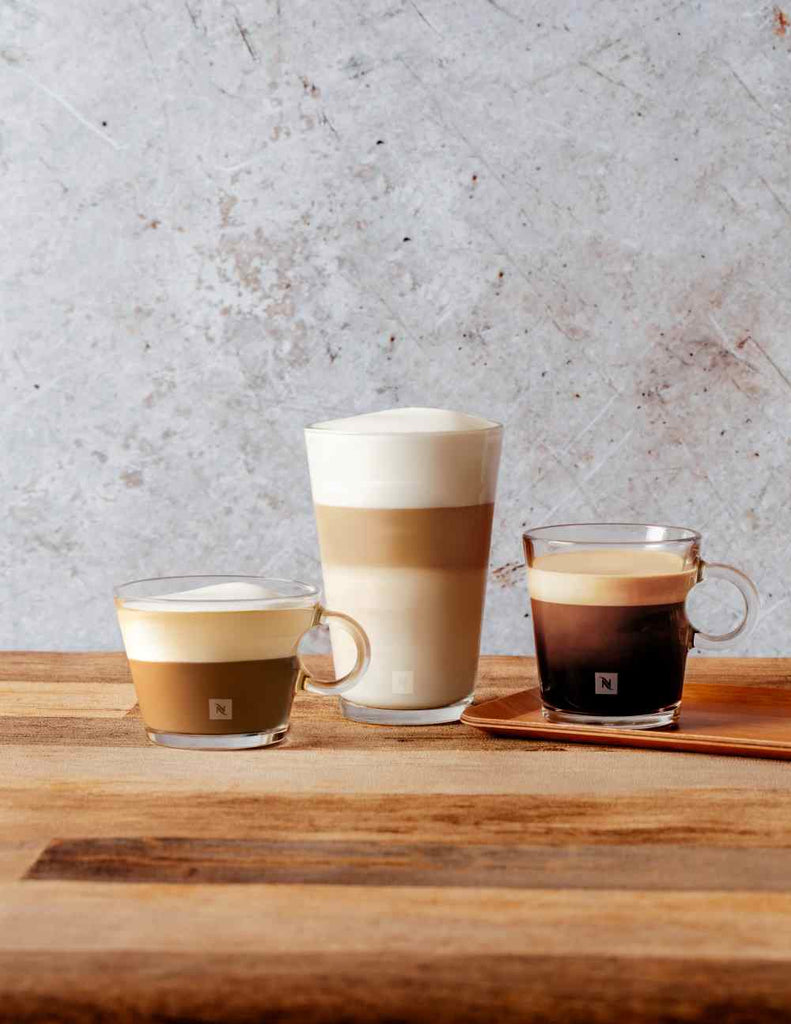 Milchkaffeespezialitäten mit dem Milchaufschäumer Aeroccino 4 von Nespresso 