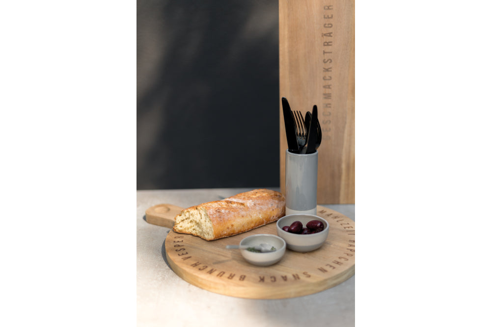 Räder Dipschale aus der Serie Apéro gefüllt mit Oliven
